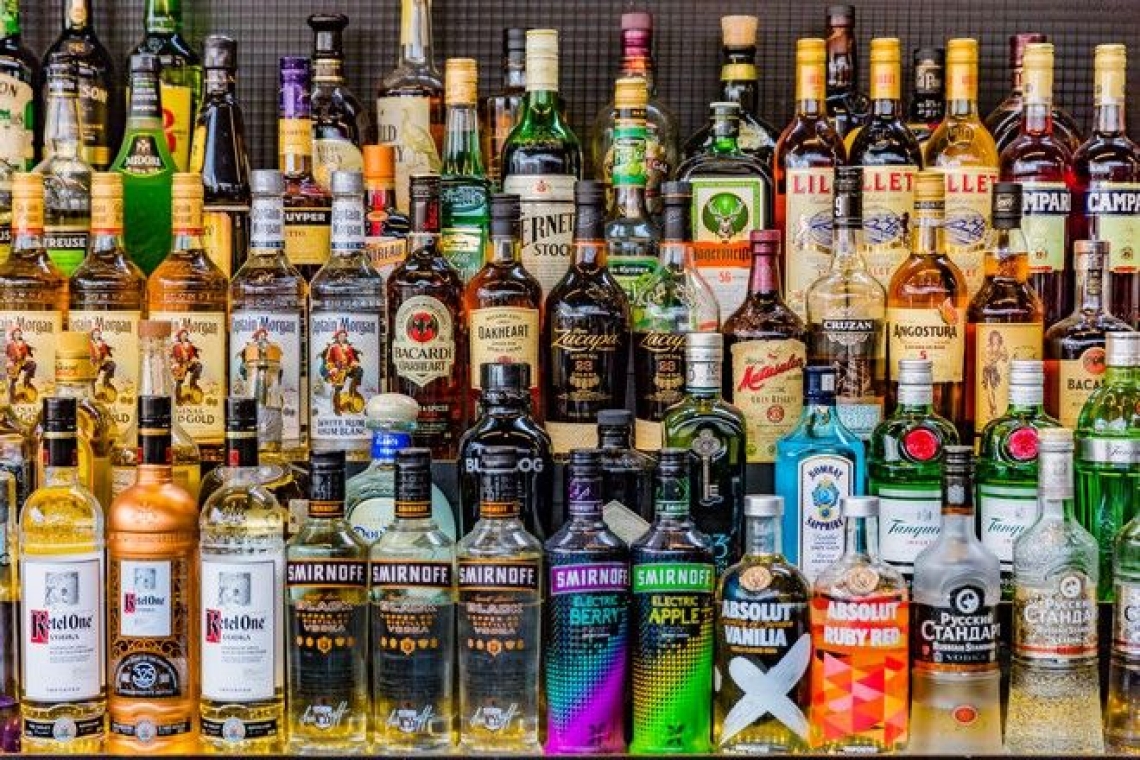 Από την happy hour στην unhappy hour - Οι Βρετανοί πρωτοπορούν στην αύξηση των τιμών των ποτών στα μπαρ