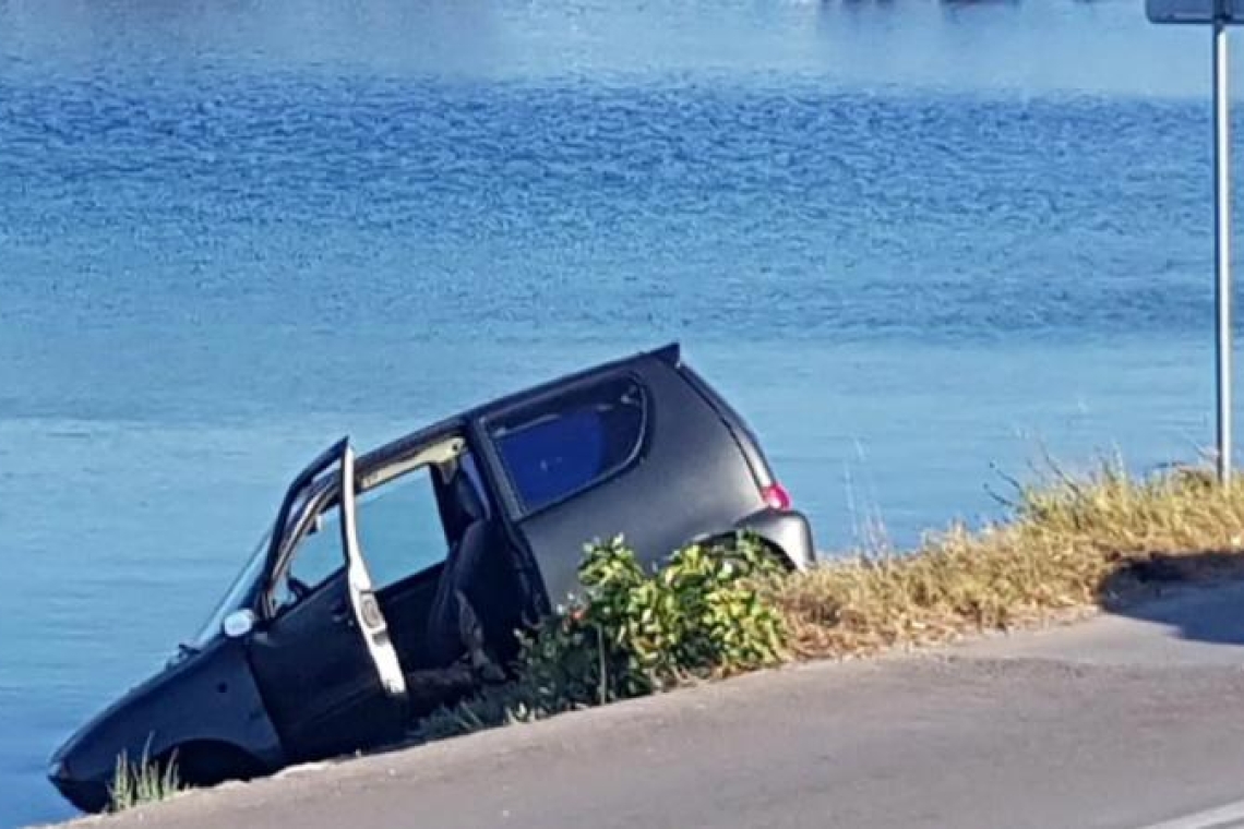 Πρέβεζα | Νεκρή 30χρονη σε τροχαίο με αυτοκίνητο που έπεσε στη θάλασσα